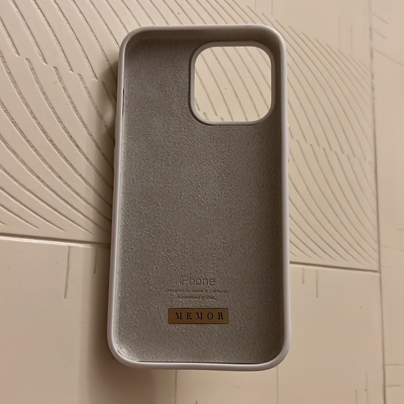 Memor Studio iPhone 13 Pro Custom Case - Picture 2 of 10